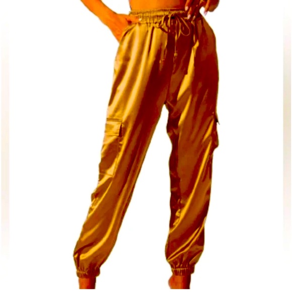 Rachel Zoe silky gold cargo joggers - Picture 2 of 12